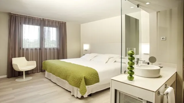 NH Deusto Hotel Bilbao photo 3