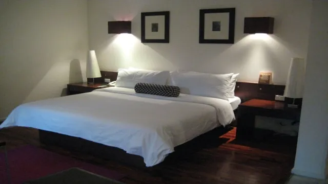 Triple Two Silom Hotel Bangkok photo 2