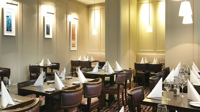 Clayton Hotel photo 2