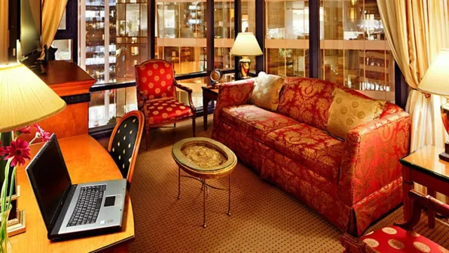 Executive Hotel Le Soleil Vancouver photo 2