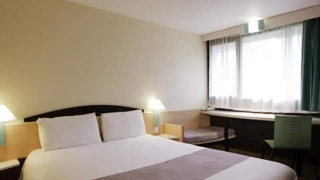 Ibis Airport Hotel Charleroi photo 1