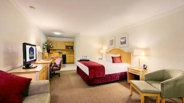 Best Western Plus Oakland Park Inn photo 1