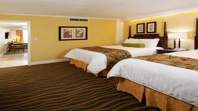 Tradewinds Island Grand Beach Resort St. Petersburg photo 2