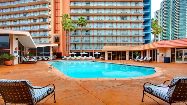 Holiday Inn San Diego - Bayside photo 2