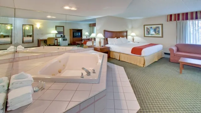 Comfort Inn Downers Grove photo 3