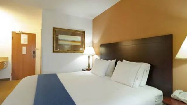 Hotel Indigo CHICAGO-VERNON HILLS photo 2