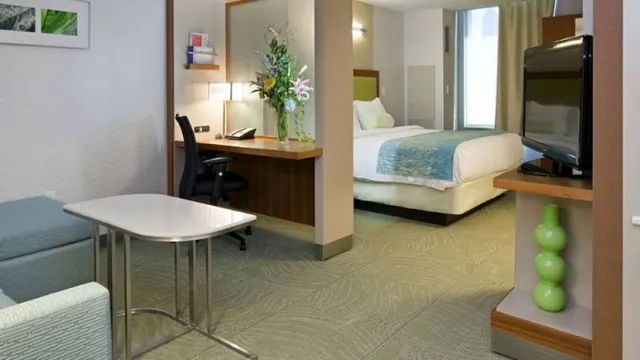 Keystone Inn & Suites photo 3