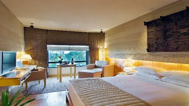 Vivanta By Taj President Mumbai Hotel photo 3