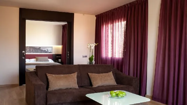 Hotel Novotel Sevilla Marques Del Nervion photo 3