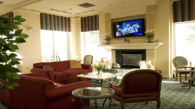 Howard Johnson Portland Airport Hotel photo 2