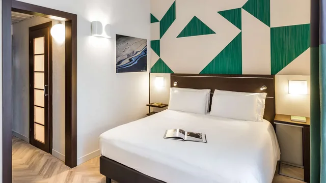 Mercure Napoli Centro Angioino photo 3
