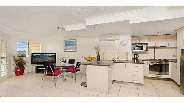 Windsurfer Resort Apartments Gold Coast photo 1