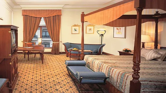 The Oberoi Grand Kolkata Hotel photo 1