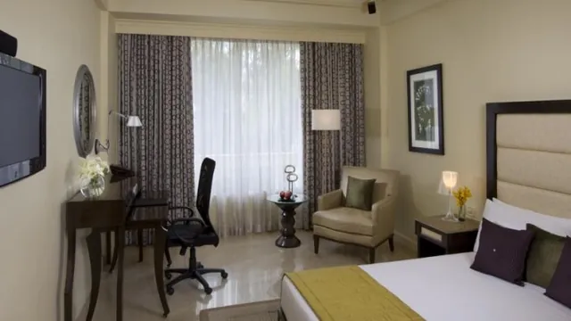 Vivanta By Taj Blue Diamond Pune Hotel photo 2
