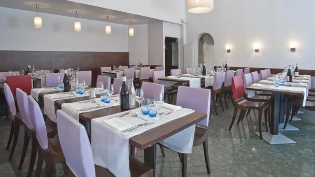 Hotel Restaurant Campanile Dijon Centre Gare photo 2
