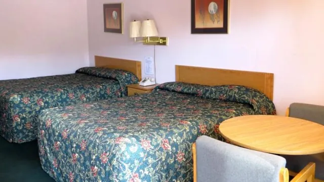 Rodeway Inn Maingate photo 3
