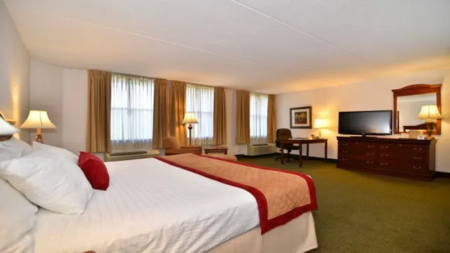 Best Western Plus Baltimore Washington Airport photo 3