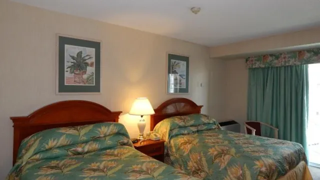 Flagship Oceanfront Hotel photo 2
