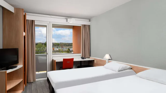 QT Port Douglas Hotel photo 1