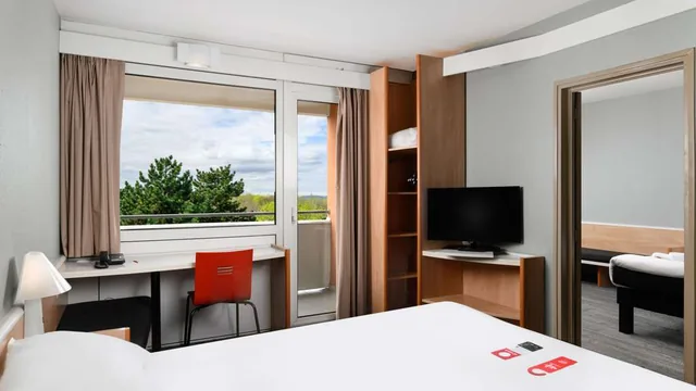 QT Port Douglas Hotel photo 5