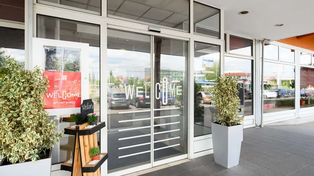QT Port Douglas Hotel photo 8