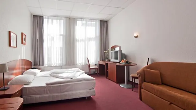 Hotel Belmondo Novum Hamburg photo 3