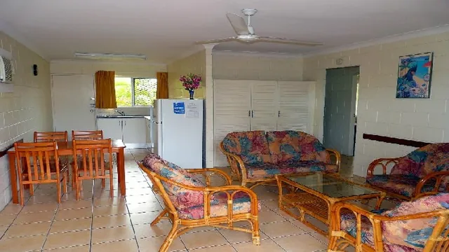 Tropic Towers Apartments Cairns photo 3