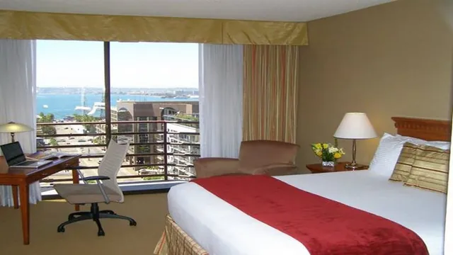 Best Western Plus Bayside Inn San Diego photo 5