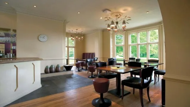 Best Western Llyndir Hall Hotel photo 3