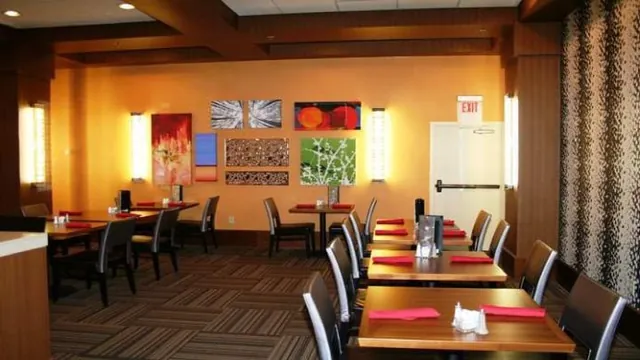 Comfort Suites Perimeter Center photo 1