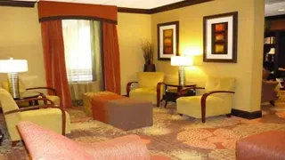Ibis Apartad?