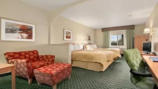 Comfort Inn & Suites Oakland