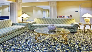 Holiday Inn Express Hotel & Suites Dallas, Stemmons Fwy(I-35 E)