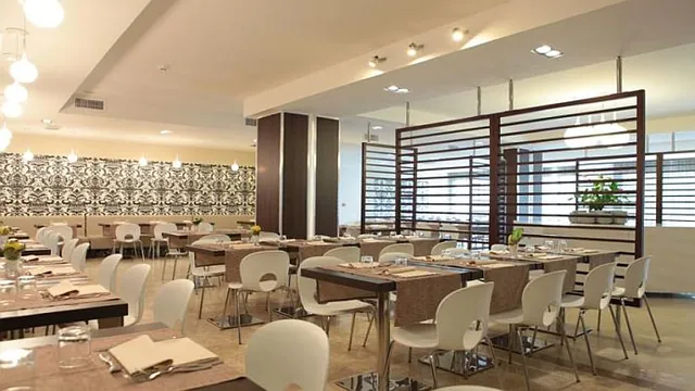 Hotel Mercure Paris 15 Porte de Versailles photo 2