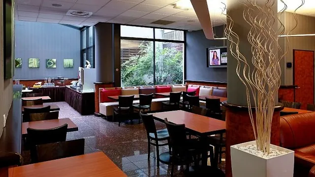 Park & Suites Elegance Lyon Gerland Hotel photo 3