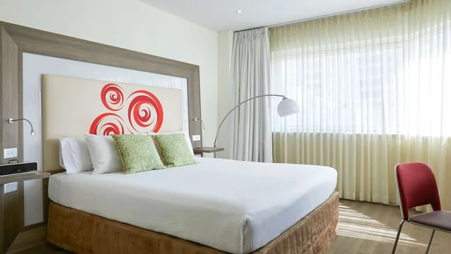 Novotel Perth Langley photo 2