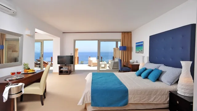 Thalassa Seaside Resort & Suites Santorini photo 1