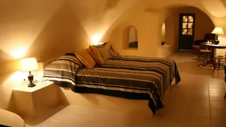 Zannos Melathron Hotel Santorini