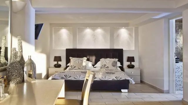 Aqua Vista - Adamant Suites Santorini Hotel photo 3