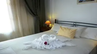 Azalea Studios & Apartments Santorini
