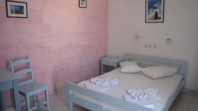 Azalea Studios & Apartments Santorini photo 2