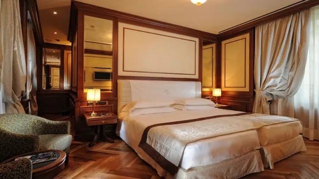Hotel Manzoni Milan photo 2