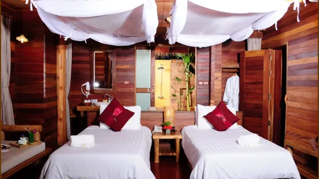 Thai Villa Resort Bang Saphan photo 3
