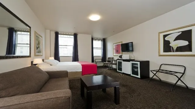 Econo Lodge City Square Motel Melbourne photo 3