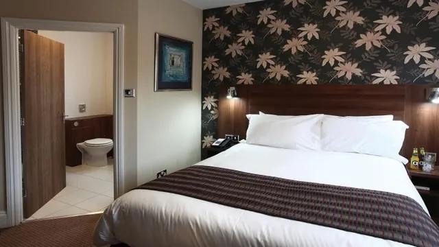 Kettering Park Hotel & Spa photo 1