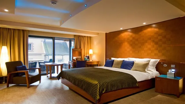 The Yacht Hotel Guernsey photo 2