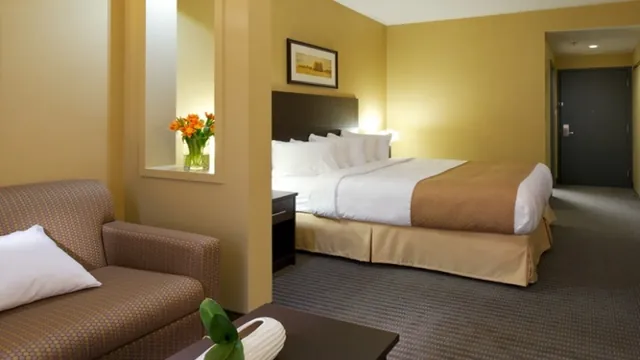 Quality Inn & Suites Victoriaville photo 3