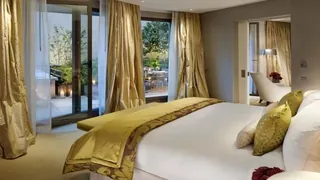 Chicago Premier Suites Condominium