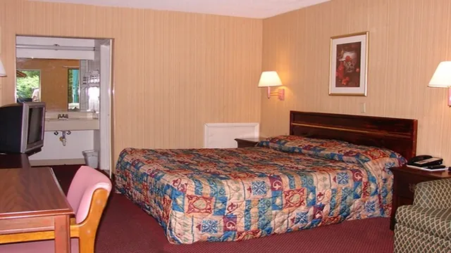 Scottish Inns Greensboro photo 2