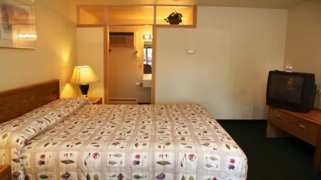 Red Carpet Inn Montrose photo 1